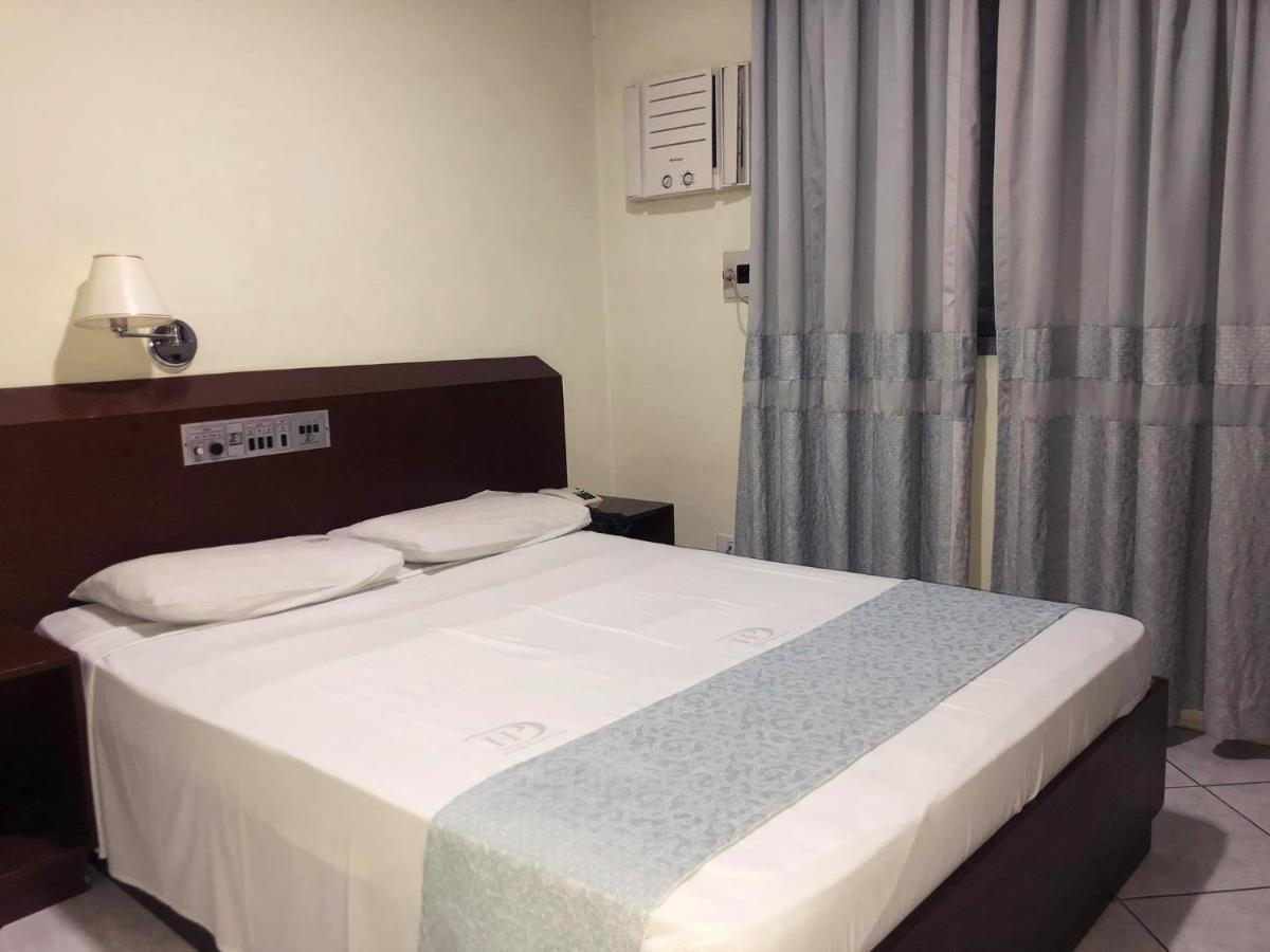 David Plaza Hotel 3*